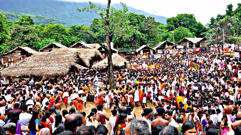 ಕೊಟ್ಟಿಯೂರು : ಜನದಟ್ಟಣೆಯಿಂದ ಅವ್ಯವಸ್ಥೆ – ಕಣ್ಣೂರು ಡಿಐಜಿ